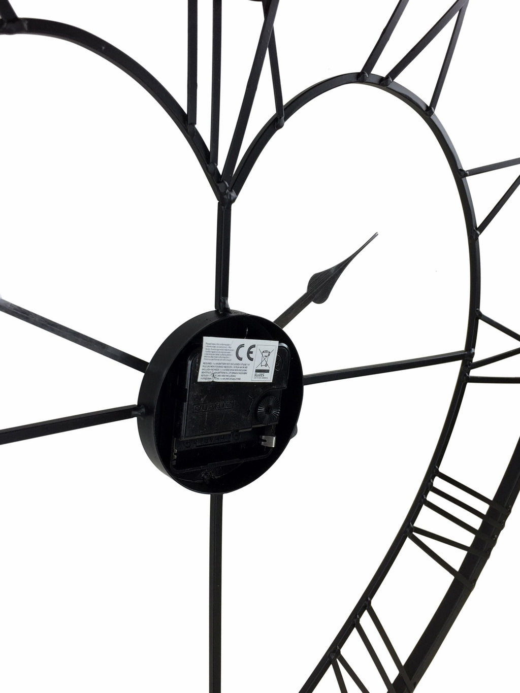 Wanduhr aus Metall in schwarz im Herzdesign 58cm