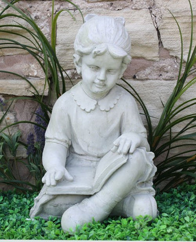 Steineffekt-Statue lesendes Mädchen